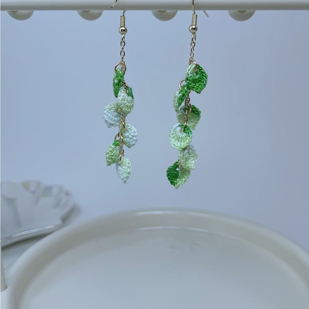 Micro crocheted leaves dangle earrings